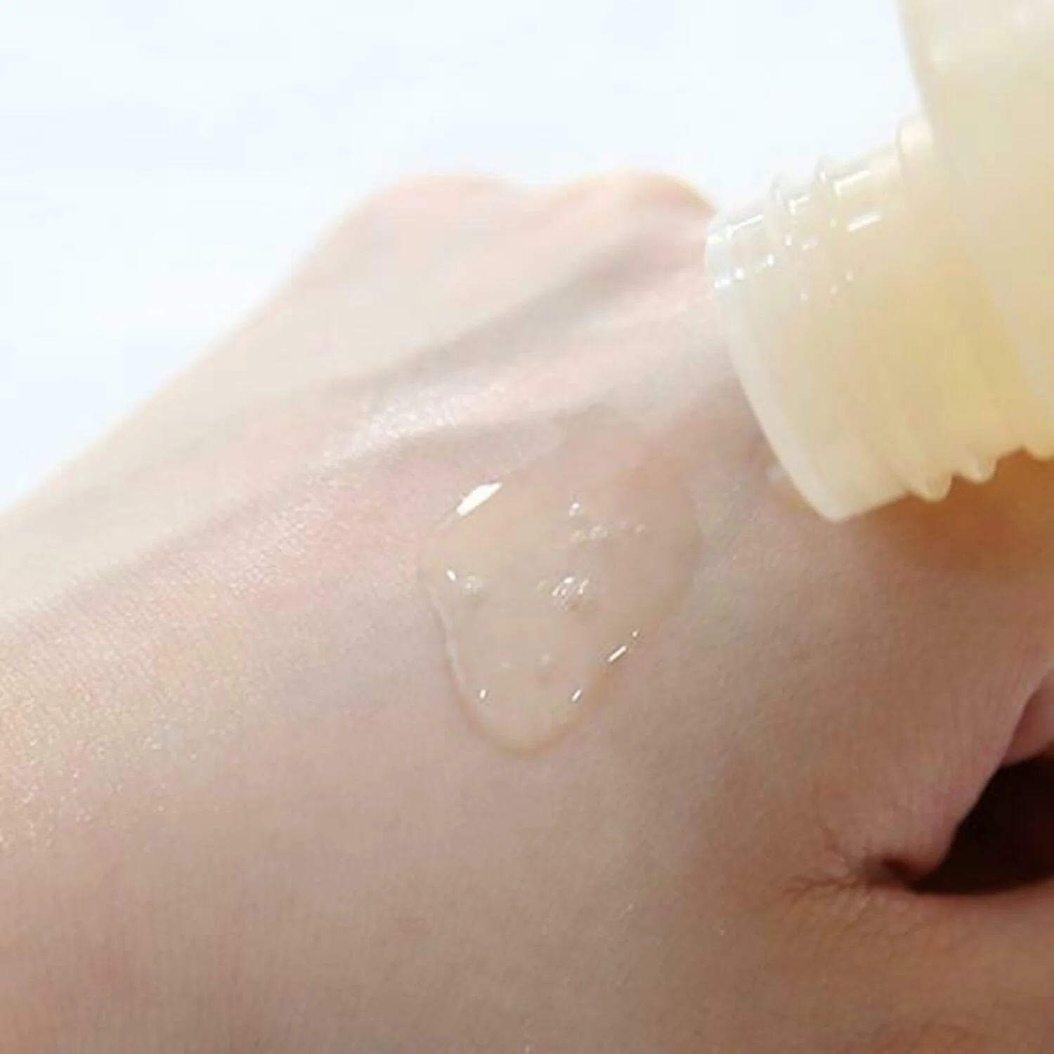 Numbuzin No.3 Super Glowing Essence Toner 200ml - Image 4