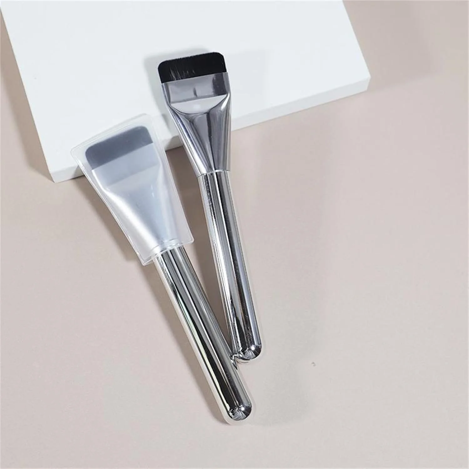 Wakemake Spatula Wide Foundation Brush - Image 3